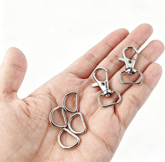 Close-up of zinc alloy D-ring hardware